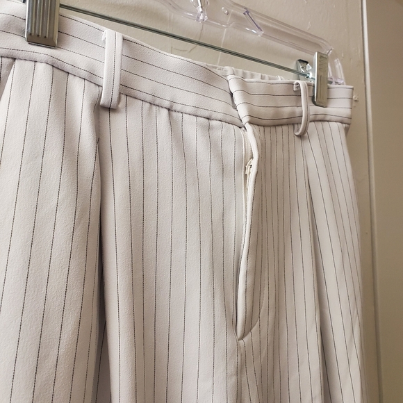 Uniqlo jogger pants - Picture 3 of 5